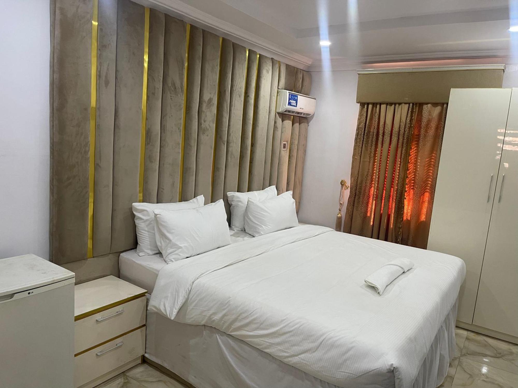 White Gold Hotel Ikeja Exterior foto
